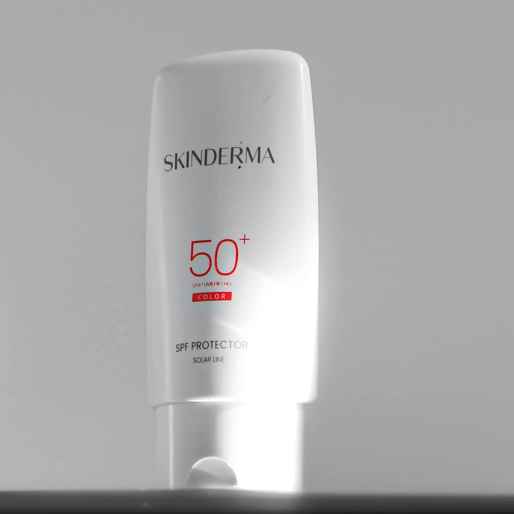 SPF Protector 50+ Color SKINDERMA - Фотозащитный крем SPF 50 c универсальным оттенком, 50 мл